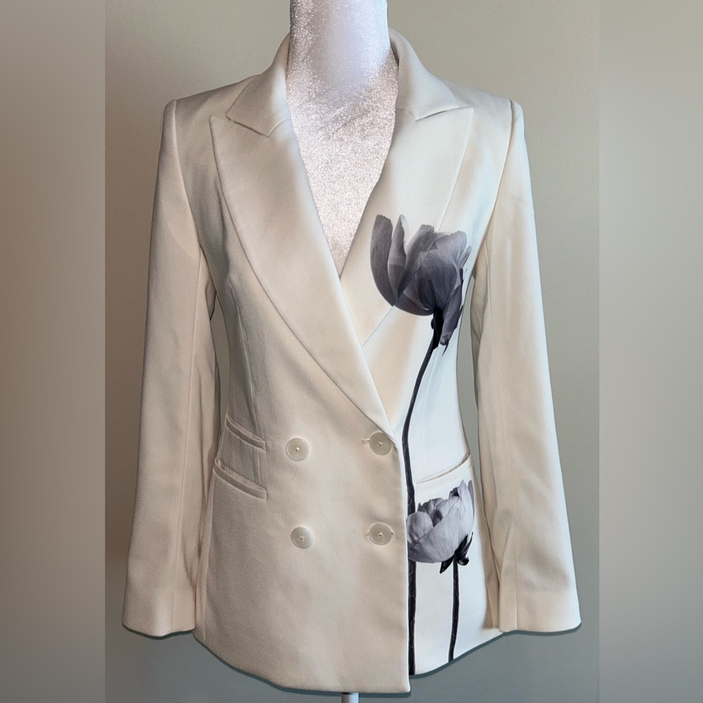 Express Cream Blazer w/Black Floral Design